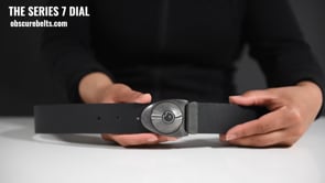 unique locking belt buckle opens by turning the center dial. special sizing stud unscrews to adjust the belt size up to 6 inches
