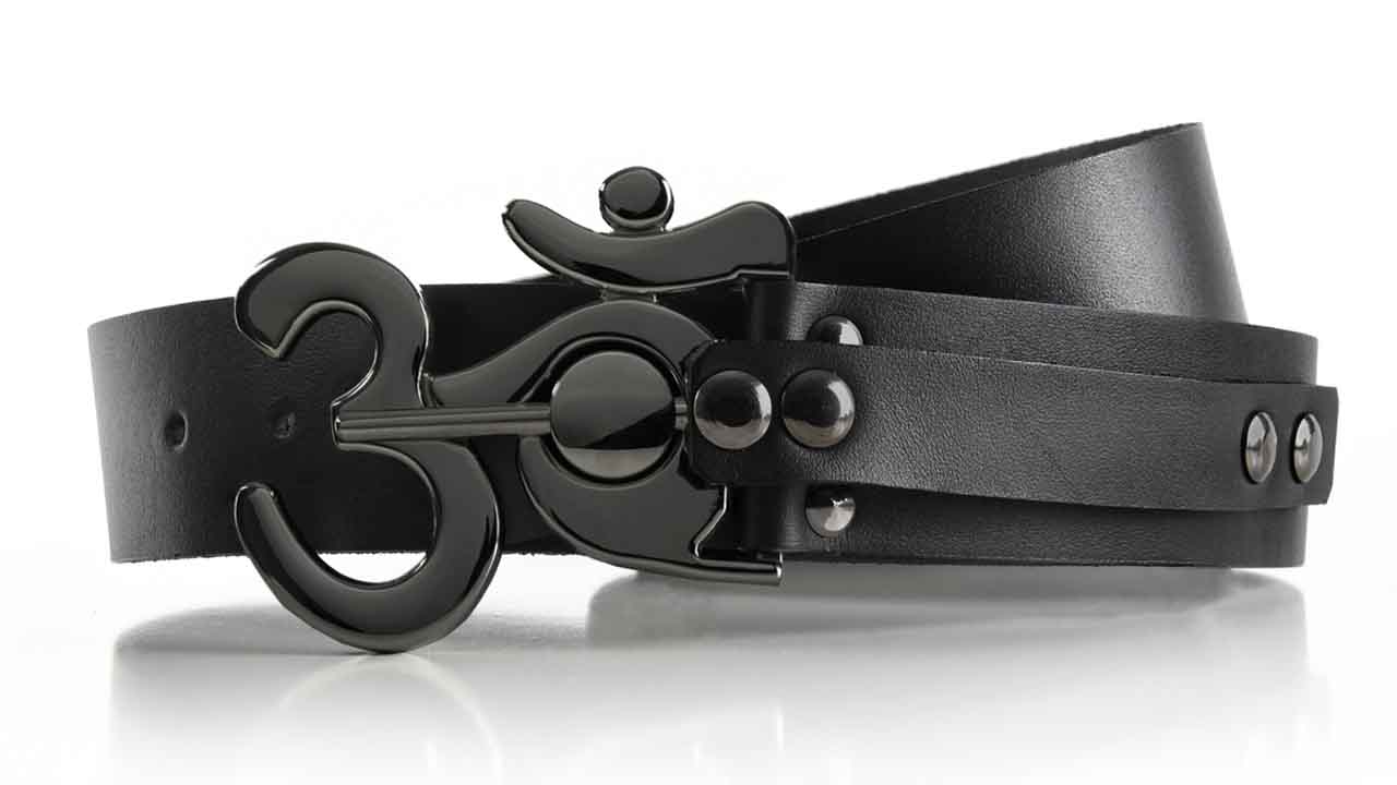 Metallic black Ohm peace symbol belt buckle. Pull pin lock. Black leather waist belt for women and men.